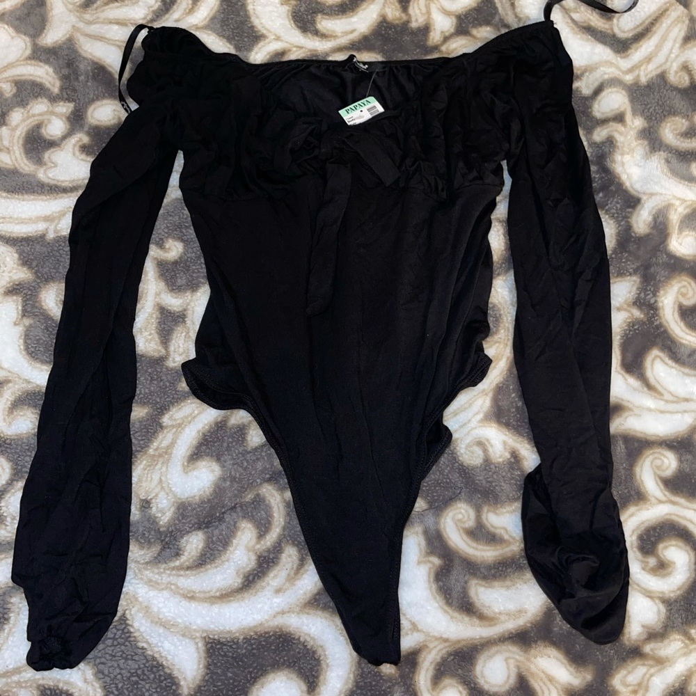 Black papaya bodysuit